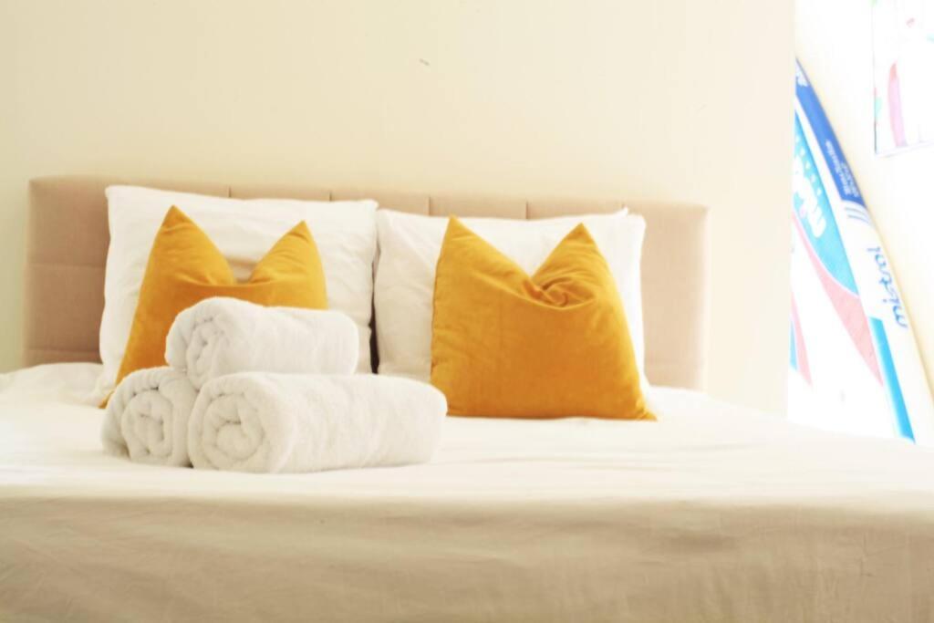 Luxury Harbour Suite With Private Parking 鲁斯德雷赫特 外观 照片