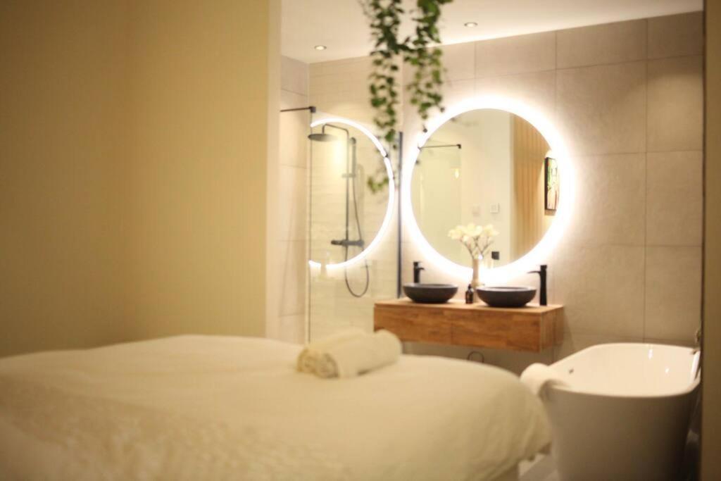 Luxury Harbour Suite With Private Parking 鲁斯德雷赫特 外观 照片